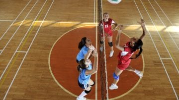 Osvětlení víceúčelových sportovních hal – osvětlení pomocí světlometů Philips
