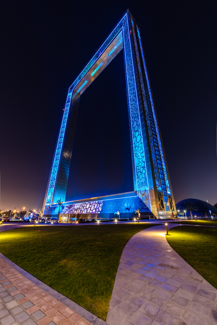 Společnost Signify osvítila dubajskou rozhlednu Dubai Frame