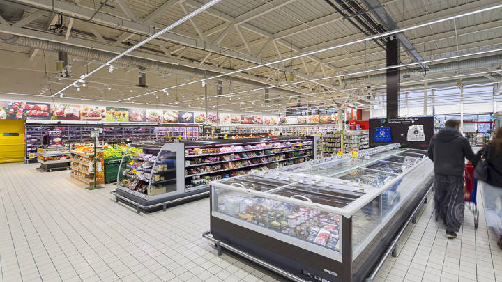 Ušetřete až 20 % díky osvětlení, které se přizpůsobuje dennímu světlu.