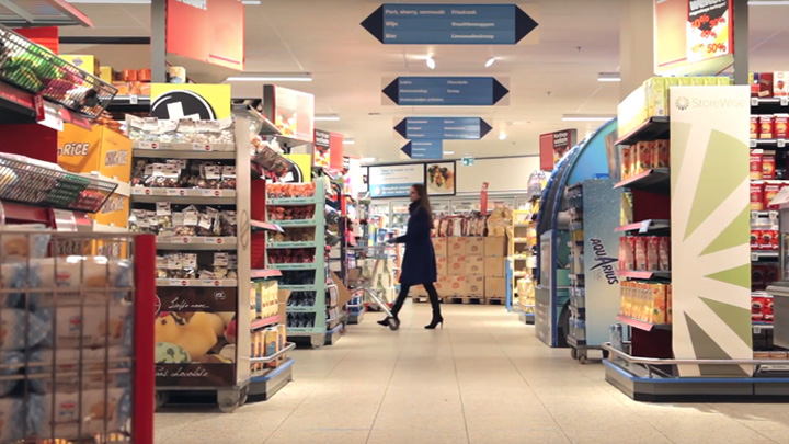 Chytré osvětlení supermarketu – energeticky úsporná svítidla s centralizovaným ovládáním a softwarovými aplikacemi